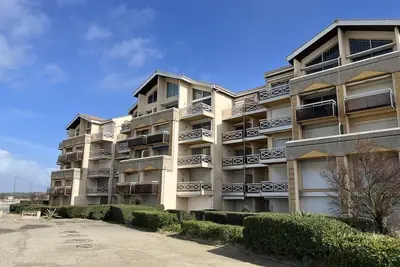 Image de Réf 570 - Appartement avec jardin en front de mer