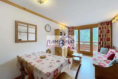 Image de 3 pièces - 6 couchages - Piscine - Pied pistes - Wifi