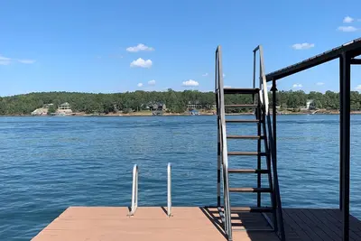 *Newly Updated* Rockview Escape @ Smith Lake
