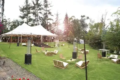 Image de Stunning house\/farm close tonBogota with a private lake, perfect for families