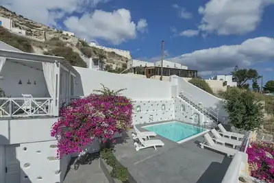 Image de Spacious 3-Bed Villa with private pool in Pyrgos