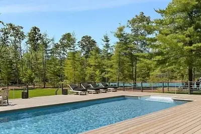 Image de Spectacular 5 acre secluded private gem