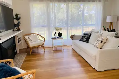 Image de Glenview Park Cottage and Farm Stay 3 bedrooms with fireplace. Yarra Glen