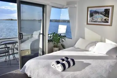 Image de Drift Flotel - Luxury Houseboat Experience