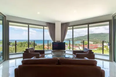 Modern apt, full sea View, 4 min walk to kamala beach, pick up Airport service