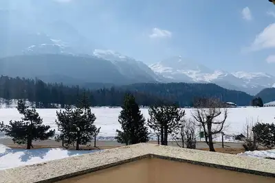 Image de Small villa under the ski slopes, private garden, garage, close to the center
