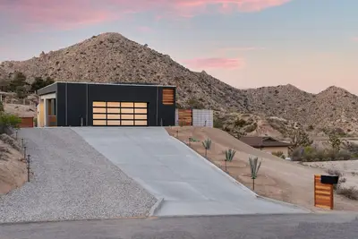 Image de Luna Ridge by Fieldtrip | New Modern Luxury Home with Hot Tub & Views