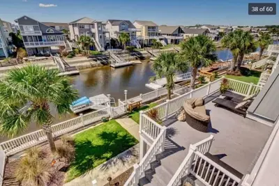 Image de Featured on Hgtv- Best of Both Worlds! Beach & Canal 4 You