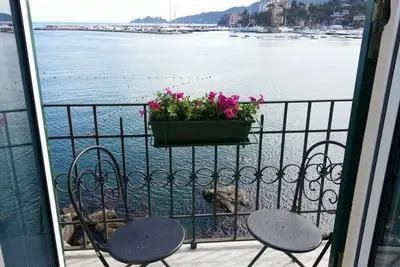 Image de Splendid Apartment In Rapallo 10 Meters From The Sea c. Citra 010046-Lt-0430