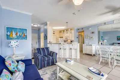 Image de Pet Friendly - Spc 4133 Beautiful 2 bedroom on Tennis Courts with Free Beach set