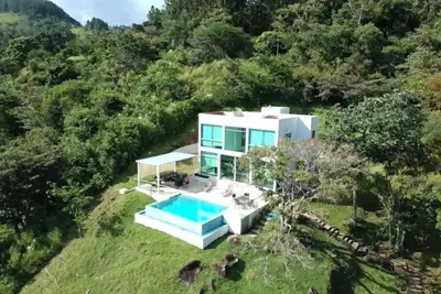 Image de Modern House in Altos del Maria, Panama