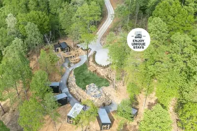 Image de The Five Pines at Treetop Escapes!