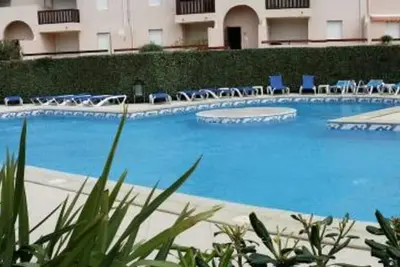 Image de Agréable  appartement climatisé, jolie vue sur marina et ses bateaux