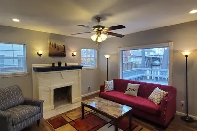 Image de EaDo 3 bedrooms Single Family Home with Backyard! !