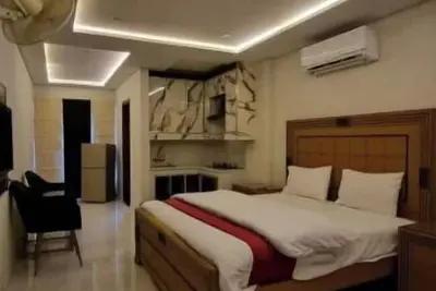Image de Midway Hotel & Residency - 1br Deluxe Apartment Unit B