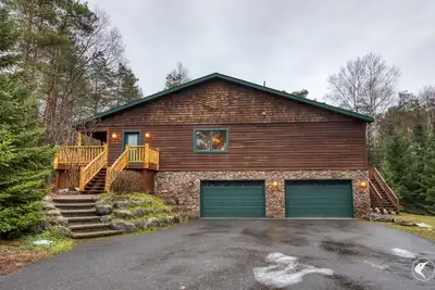 Image de Beautiful and Spacious Lake Placid Residence, Perfect Adirondack Retreat!