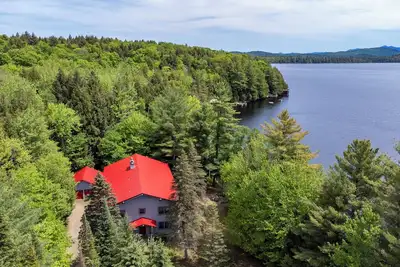 Image de Audubon House on Upper Saranac Lake- Perfect Lakeside Retreat!