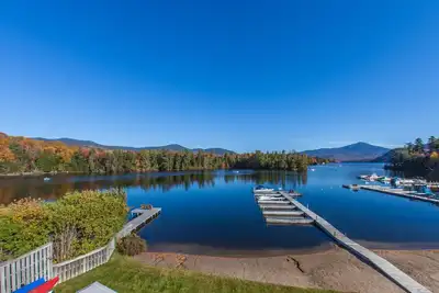 Image de Beautiful Lake Views, Walk to Town, Pool, Beach!