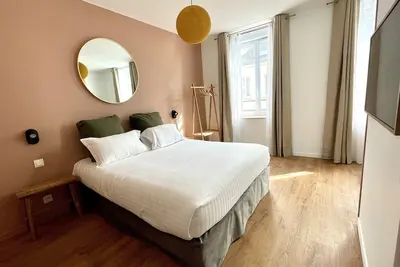 Image de Idéalement placé, appartement au calme, ensoleillé, neuf, climatisé et équipé