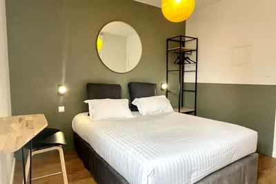 Image de Idéalement placé, appartement calme (coté cour), neuf, climatisé et équipé