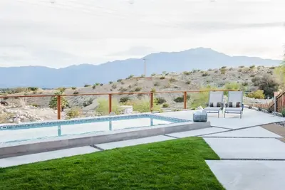 Image de Mineral Hot Spring Desert Oasis