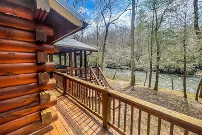 Image de River Run Cabin - 20 Ft from River Edge - 15 Min from Blue Ridge - 3Bd 2Bth