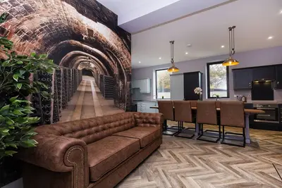 Image de BOOTique House - Luxury Group Accommodation for 12