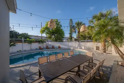 Image de Private Pool | Updated Home | Pet Friendly | Premium Location