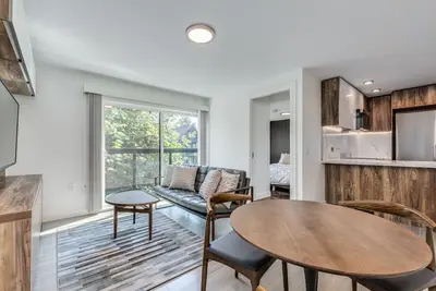 Image de New - Luxury 2 Bedroom / 2 Bathroom with Balcony