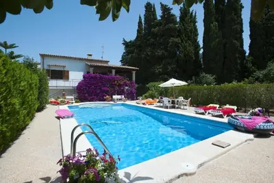 Image de Finca Villa Rotger, avec vue sur les montagnes, piscine, jardin et Wi-Fi.