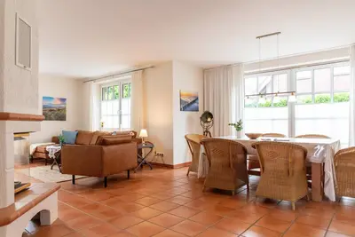 Image de \"Relaxing vacation home in Carolinensiel: space for the whole family! \"
