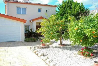 Detached 3 double bedroom villa with private heated pool in Paphos