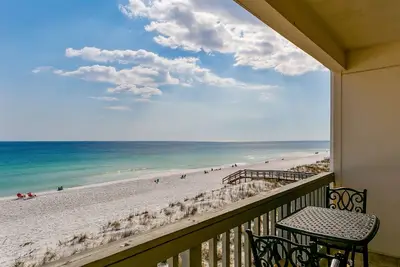 Image de Blissful Gulf Front Condo w/ Community Pool