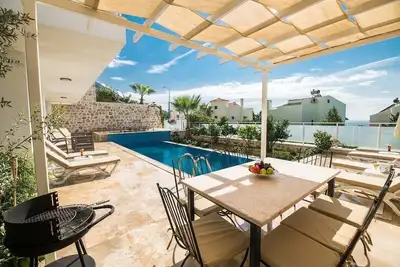 Image de Lumiere 2 spacious 4 Bedroom Villa with Pool