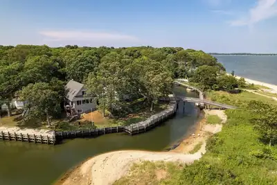 Image de Lagoon Lodge: North Fork, Charming 3Br, Waterfront