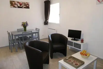 Image de 100m des commerces, 2ème étage, parking, télévision, casier à ski, 25m², Valloire