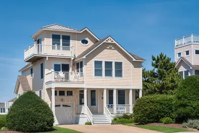 Hilltop Haven: Amazing Views, Private Pool, Spa