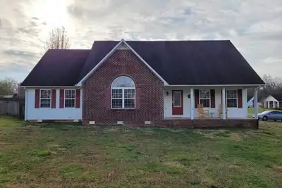 Image de Fenced backyard! 6 miles to Cookeville Boat Dock!