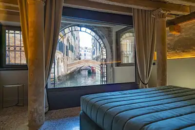 Image de Corte Rubbi 1 A True Canal-side Experience