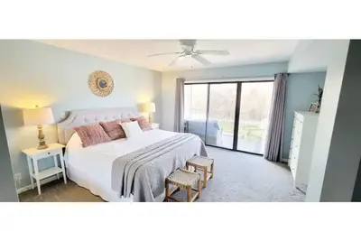 Image de ☆Waterfront Condo☆ Sleeps 5 + 2 pools + Free Boat Slip + Child Friendly!