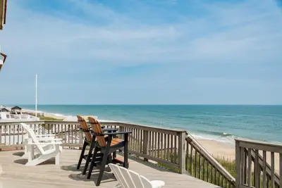 Image de Peer Paradise: Oceanfront, Private Pool & Hot Tub