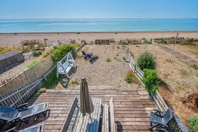 Image de Luxury Coastal Escape with Unmatched Views & Family Ready.