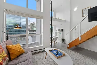 Image de Van-Gol111 ( New) · The Unique Metropolitan Loft