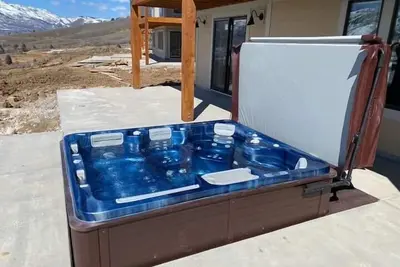 Image de Mountain retreat - close to 3 ski resorts!