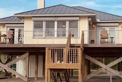 Image de Reel Em Inn Bay Front House With boat ramp