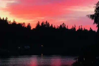 Image de Lake Escape: Hot Tub& Sauna, Dock& Kayaks