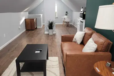 Image de Spacious modern loft apartment with private entrance close to Nyc