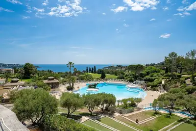 Image de Joli appartement pour 4 personnes avec piscine, Wifi, Tv, patio, animaux admis et parking