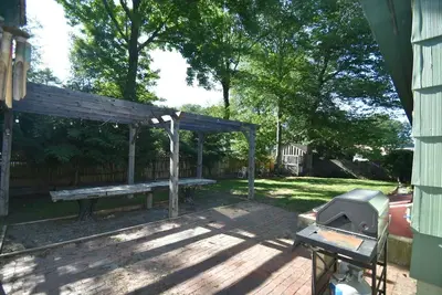 Image de Mid-Coast 3br Private Home with All Fenced in Backyard