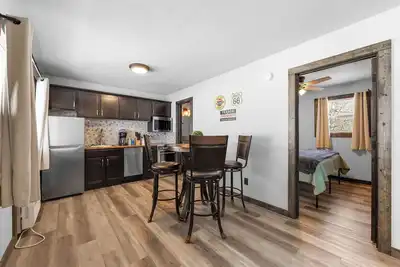 Image de Just remodeled! 1 mile to Sdc-resort hot tub open!